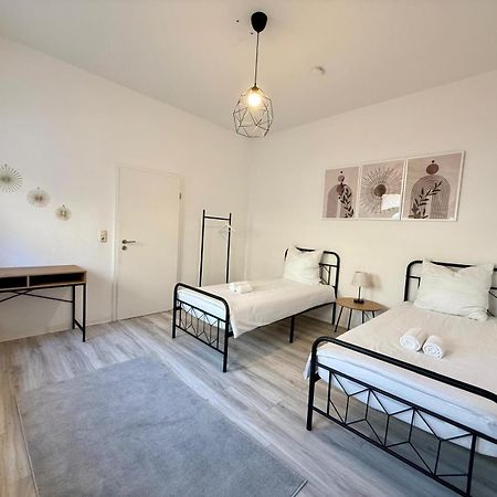 Raha Apartments - Grosses 3 Z-Apartment - Erdgeschoss - Domplatz - Vollausstattung Erfurt Luaran gambar