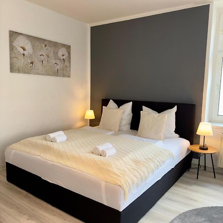 Raha Apartments - Grosses 3 Z-Apartment - Erdgeschoss - Domplatz - Vollausstattung Erfurt Luaran gambar