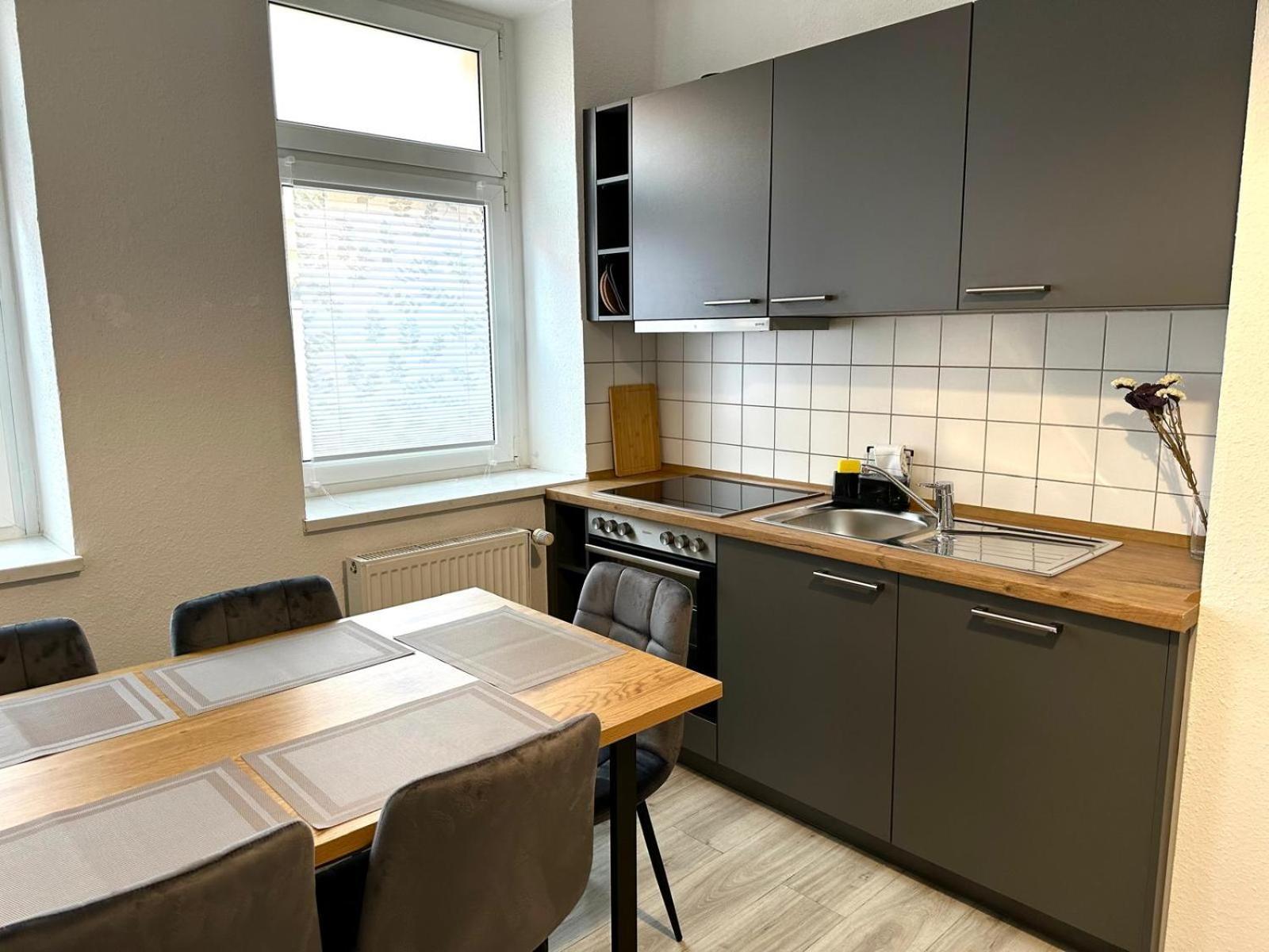 Raha Apartments - Grosses 3 Z-Apartment - Erdgeschoss - Domplatz - Vollausstattung Erfurt Luaran gambar