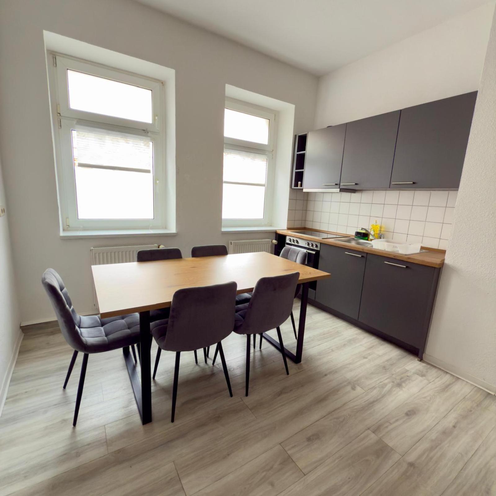 Raha Apartments - Grosses 3 Z-Apartment - Erdgeschoss - Domplatz - Vollausstattung Erfurt Luaran gambar